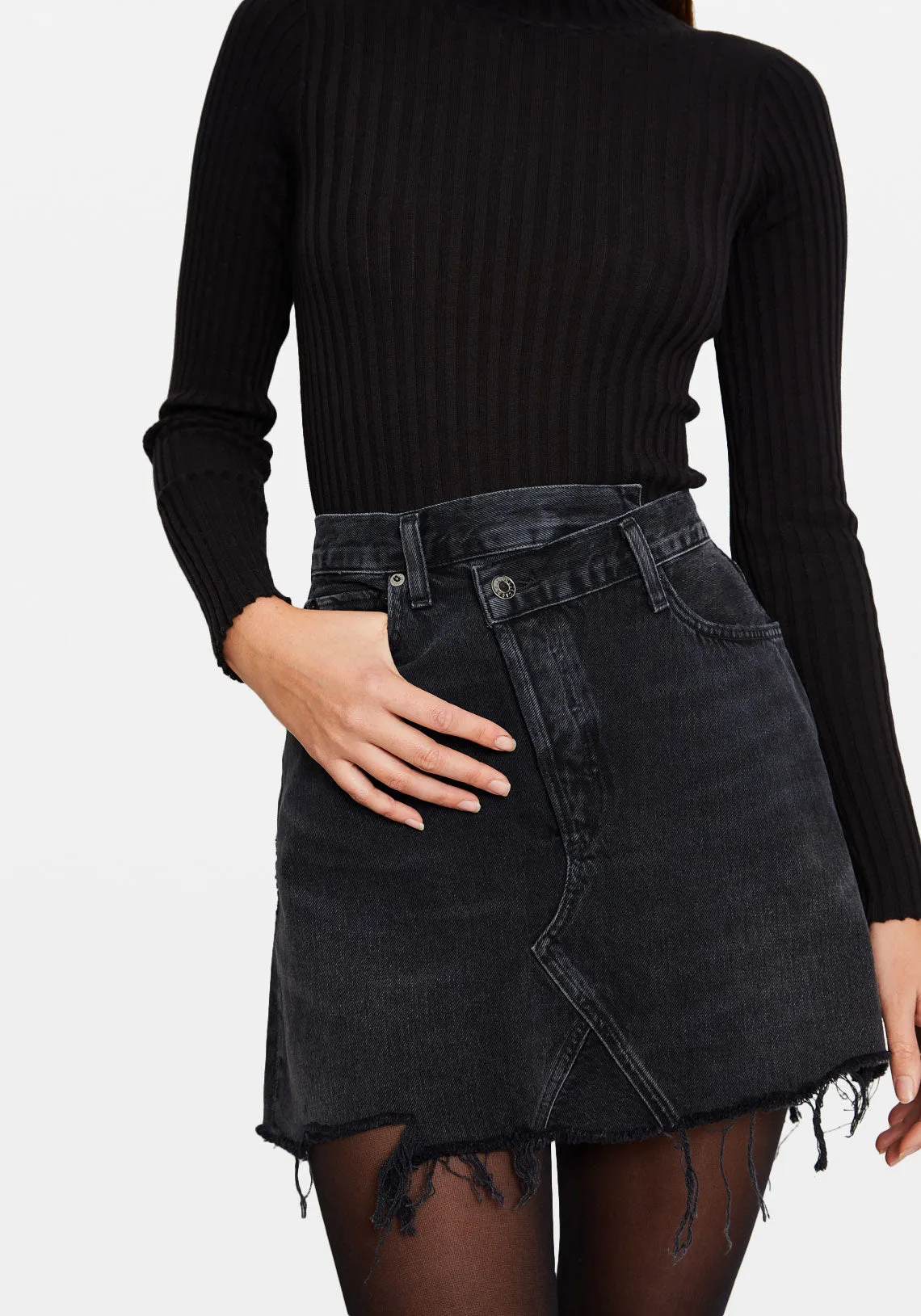 CRISS CROSS SKIRT IN HITCHHIKE