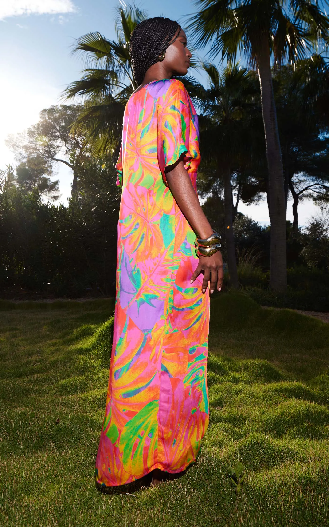 HALO Makuna Kaftan in Hot Tropic
