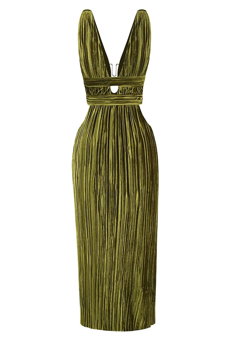 Intriguing Aura Graceful Velvet Maxi Dress