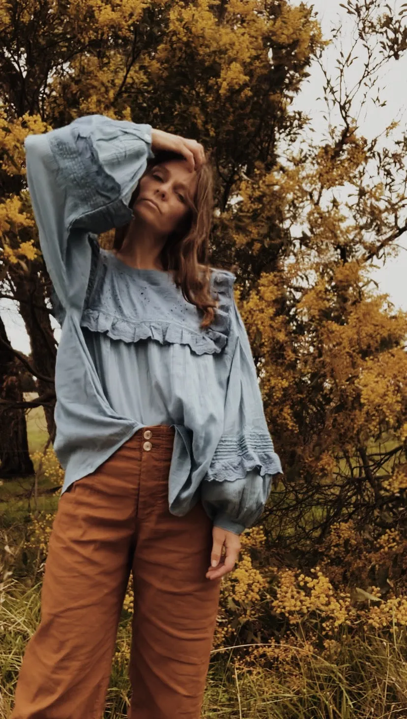SECOND - BEATRIX BLOUSE DUSTY BLUE COTTON GAUZE