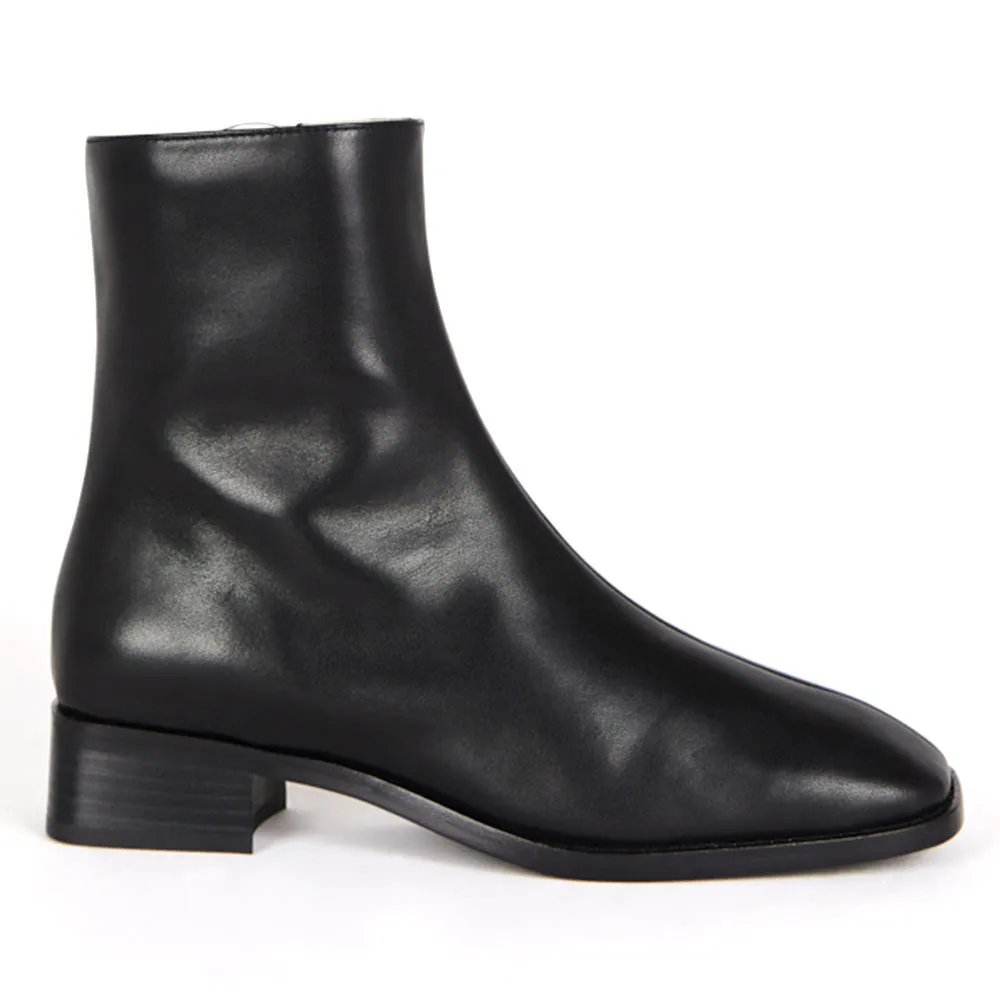 Tour Boot