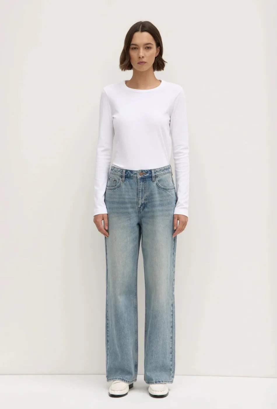 Womens Relaxed Jean - Worn Indigo